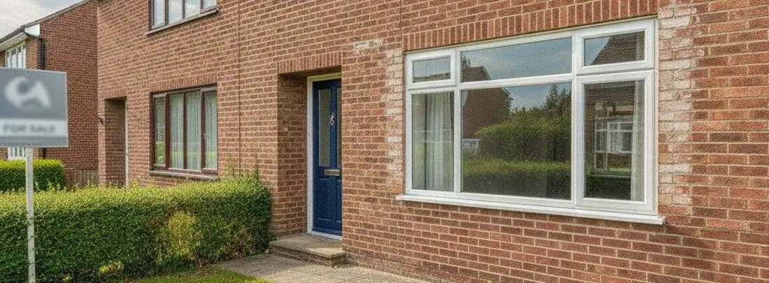 Pose de fenêtres neuves sur une façade
